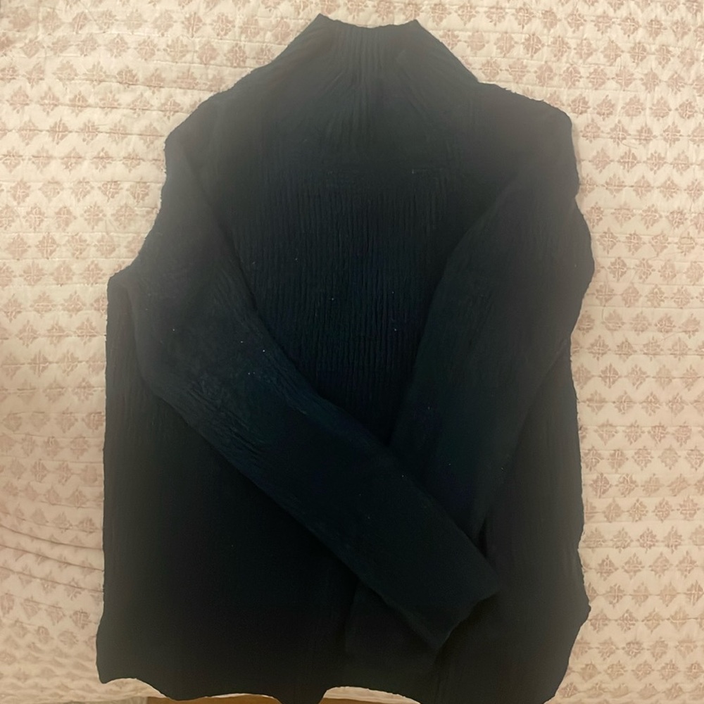 Old navy green turtle neck sweater